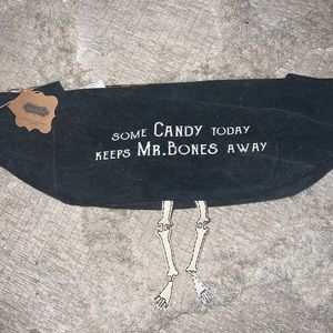 Mud Pie treat basket